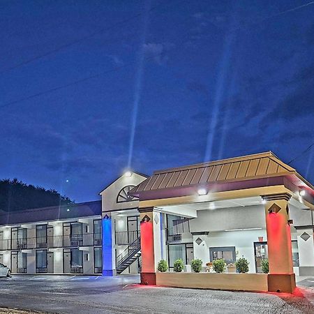 Super 8 By Wyndham Marion Nc Hotel Buitenkant foto