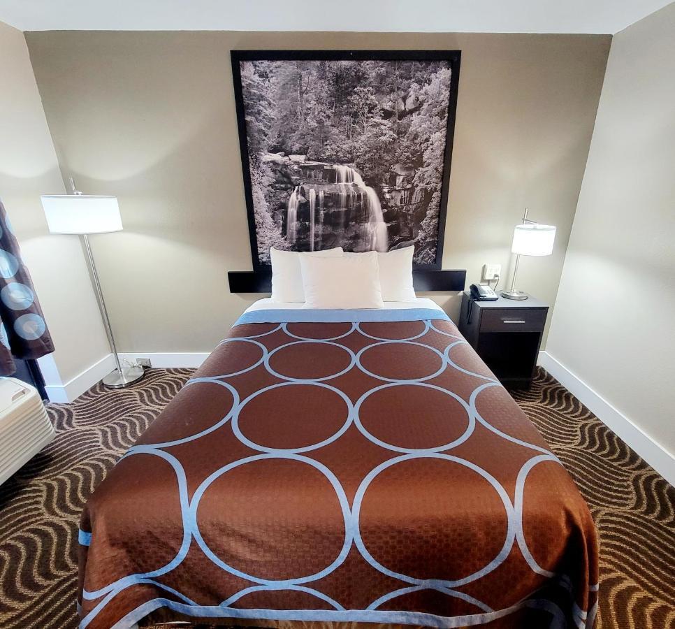 Super 8 By Wyndham Marion Nc Hotel Buitenkant foto