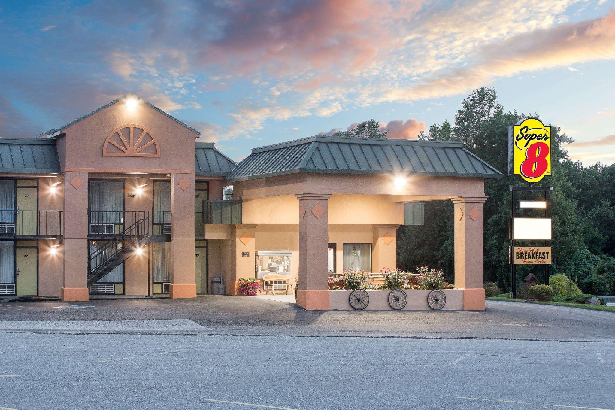 Super 8 By Wyndham Marion Nc Hotel Buitenkant foto